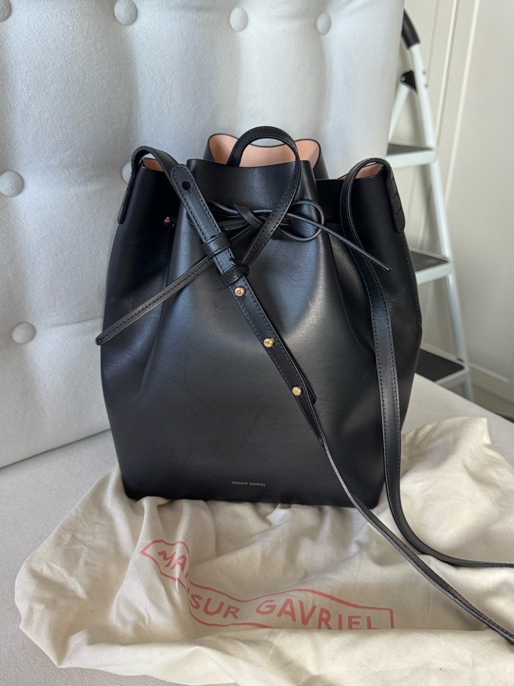 Bucket bag